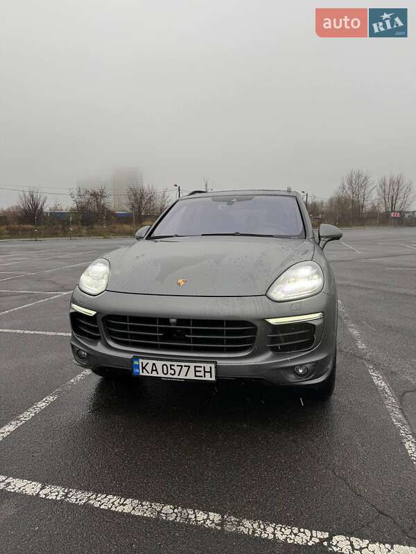 Внедорожник / Кроссовер Porsche Cayenne 2016 в Киеве фото 25 Внедорожник / Кроссовер Porsche Cayenne 2016 в Киеве
