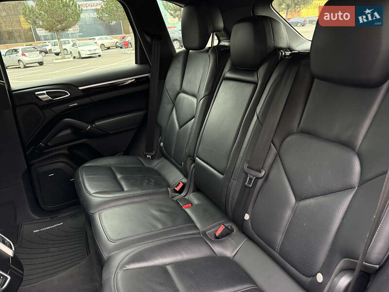 Внедорожник / Кроссовер Porsche Cayenne 2014 в Одессе