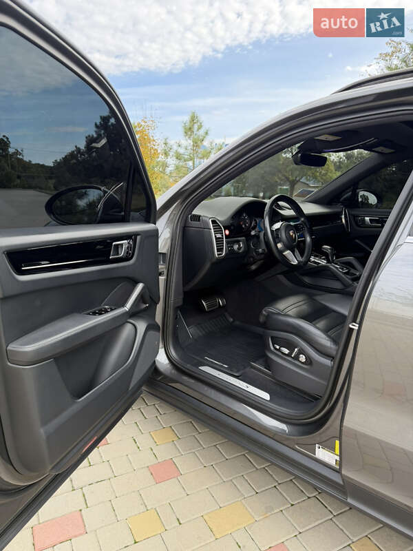 Внедорожник / Кроссовер Porsche Cayenne 2020 в Одессе фото 23 Внедорожник / Кроссовер Porsche Cayenne 2020 в Одессе