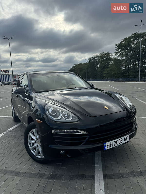 Внедорожник / Кроссовер Porsche Cayenne 2012 в Одессе