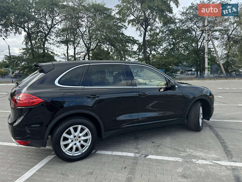 Внедорожник / Кроссовер Porsche Cayenne 2012 в Одессе