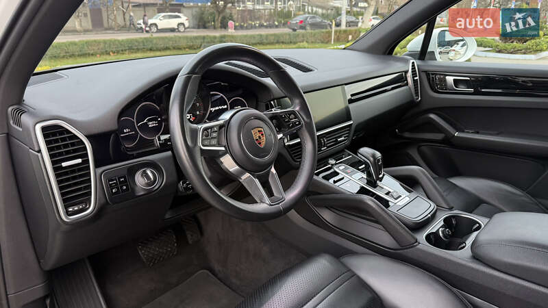 Внедорожник / Кроссовер Porsche Cayenne 2017 в Одессе фото 25 Внедорожник / Кроссовер Porsche Cayenne 2017 в Одессе