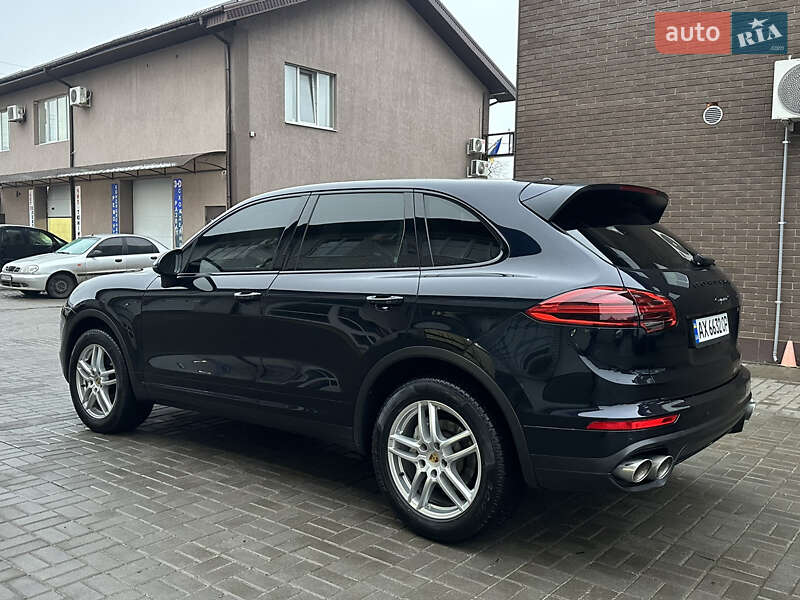 Внедорожник / Кроссовер Porsche Cayenne 2016 в Харькове