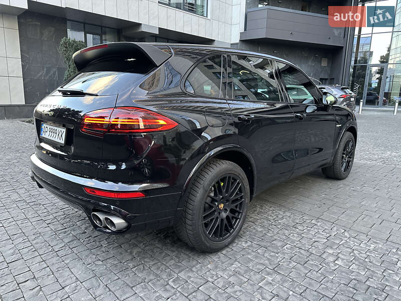 Внедорожник / Кроссовер Porsche Cayenne 2017 в Киеве фото 6 Внедорожник / Кроссовер Porsche Cayenne 2017 в Киеве