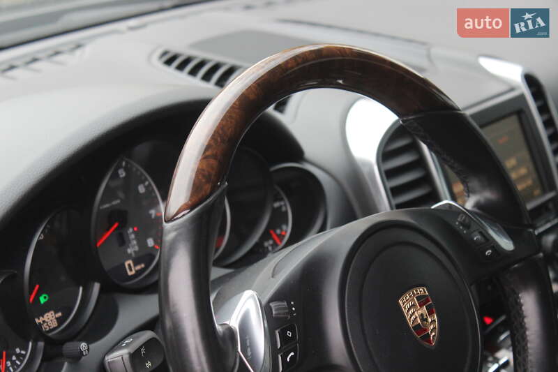 Внедорожник / Кроссовер Porsche Cayenne 2011 в Днепре фото 27 Внедорожник / Кроссовер Porsche Cayenne 2011 в Днепре