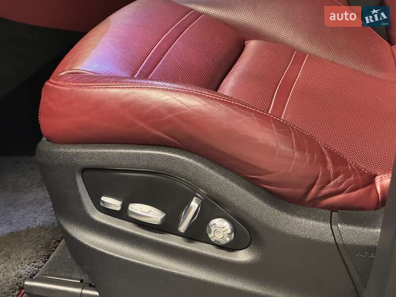 Внедорожник / Кроссовер Porsche Cayenne 2019 в Киеве