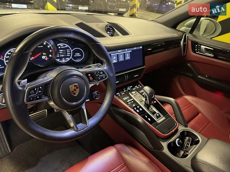 Внедорожник / Кроссовер Porsche Cayenne 2019 в Киеве
