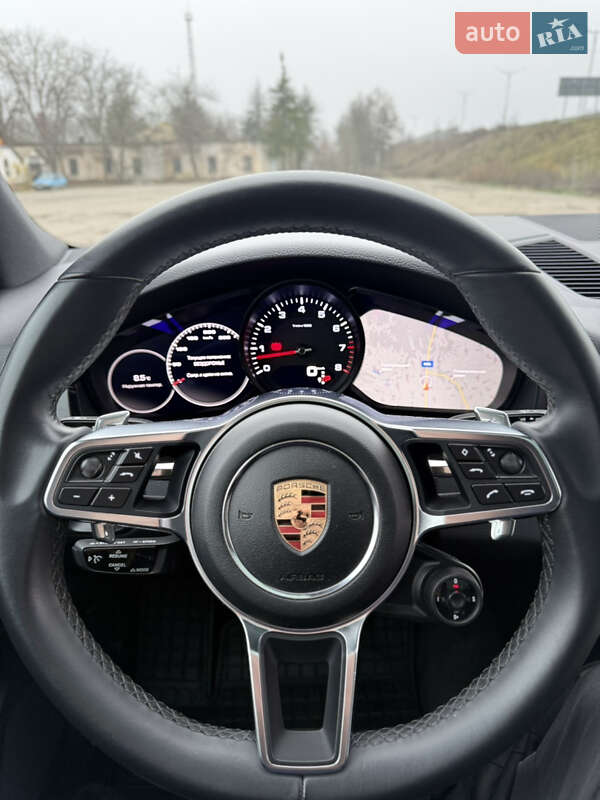 Внедорожник / Кроссовер Porsche Cayenne 2018 в Благовещенском фото 34 Внедорожник / Кроссовер Porsche Cayenne 2018 в Благовещенском