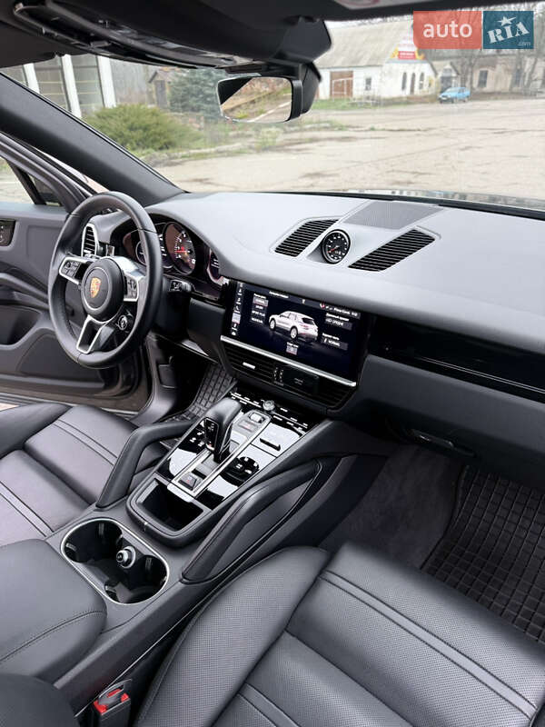 Внедорожник / Кроссовер Porsche Cayenne 2018 в Благовещенском фото 37 Внедорожник / Кроссовер Porsche Cayenne 2018 в Благовещенском