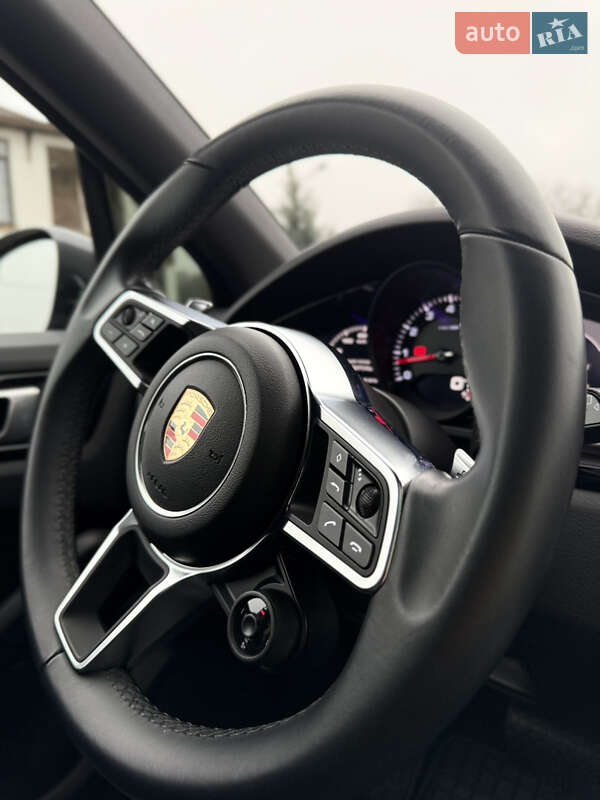 Внедорожник / Кроссовер Porsche Cayenne 2018 в Благовещенском фото 43 Внедорожник / Кроссовер Porsche Cayenne 2018 в Благовещенском