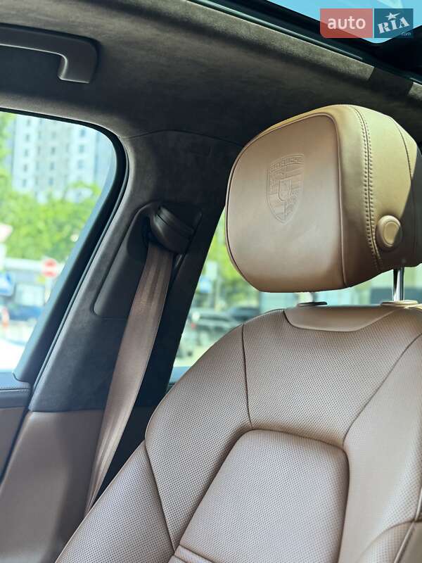 Внедорожник / Кроссовер Porsche Cayenne 2022 в Киеве фото 29 Внедорожник / Кроссовер Porsche Cayenne 2022 в Киеве