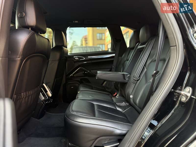 Внедорожник / Кроссовер Porsche Cayenne 2011 в Нетешине фото 31 Внедорожник / Кроссовер Porsche Cayenne 2011 в Нетешине