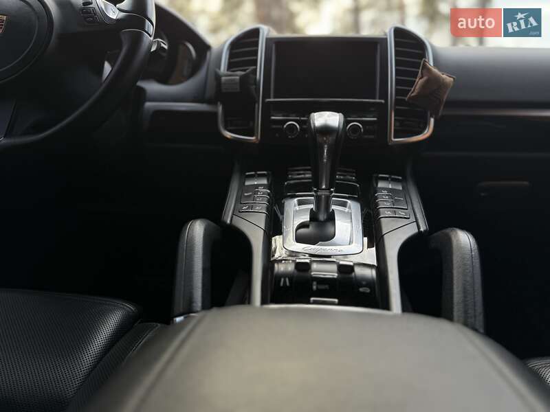 Внедорожник / Кроссовер Porsche Cayenne 2011 в Нетешине фото 38 Внедорожник / Кроссовер Porsche Cayenne 2011 в Нетешине