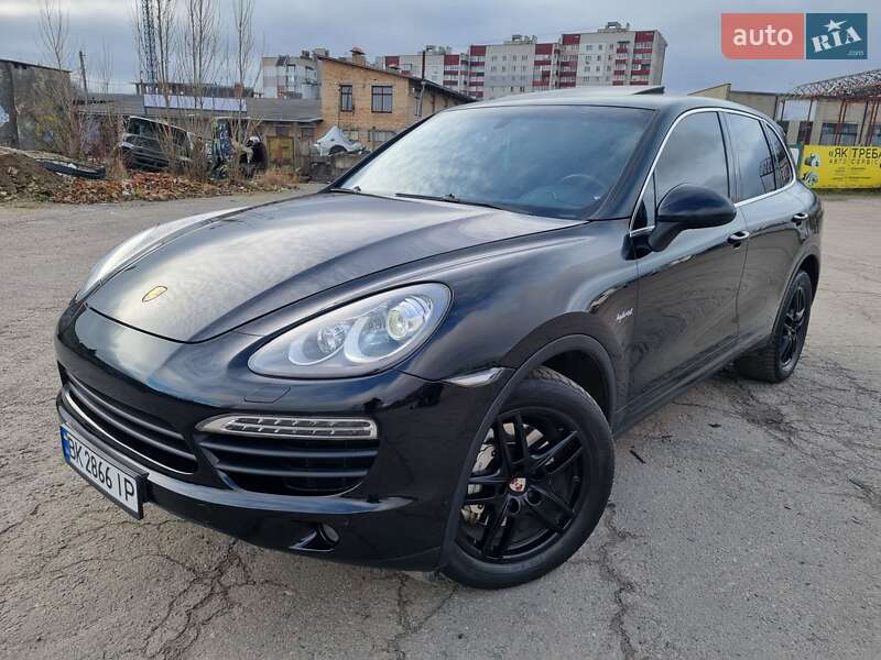 Внедорожник / Кроссовер Porsche Cayenne 2013 в Ровно