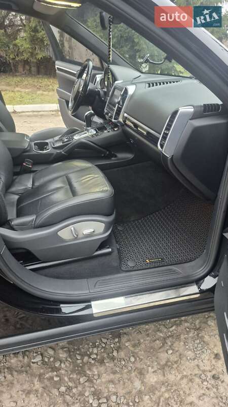 Внедорожник / Кроссовер Porsche Cayenne 2012 в Бердичеве