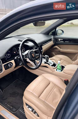 Внедорожник / Кроссовер Porsche Cayenne 2018 в Киеве