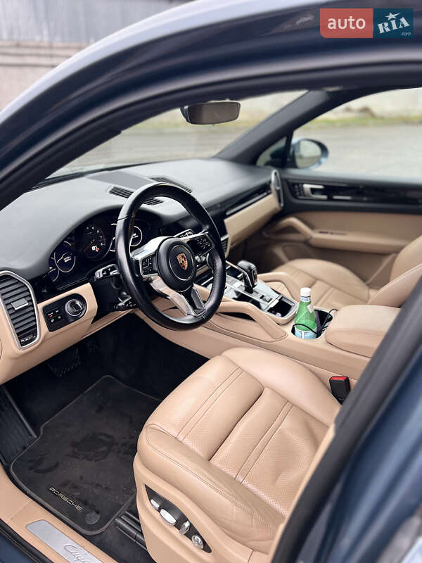 Внедорожник / Кроссовер Porsche Cayenne 2018 в Киеве фото 10 Внедорожник / Кроссовер Porsche Cayenne 2018 в Киеве