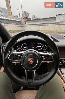 Внедорожник / Кроссовер Porsche Cayenne 2018 в Киеве