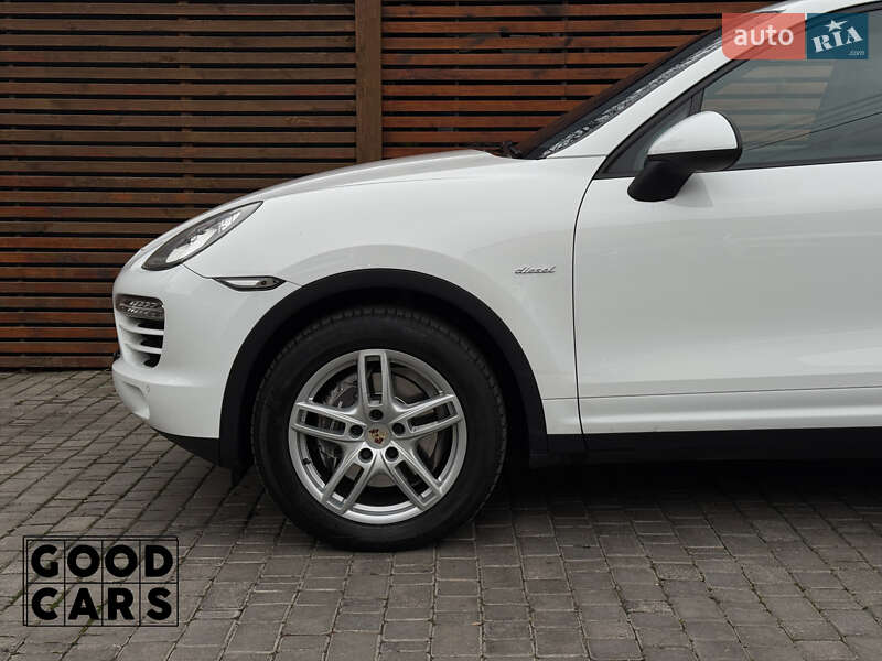 Внедорожник / Кроссовер Porsche Cayenne 2013 в Одессе