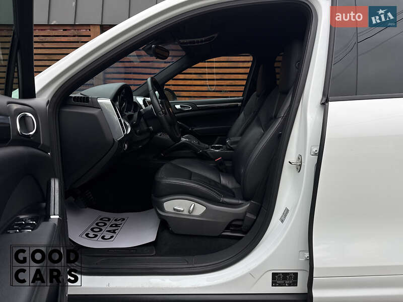 Внедорожник / Кроссовер Porsche Cayenne 2013 в Одессе