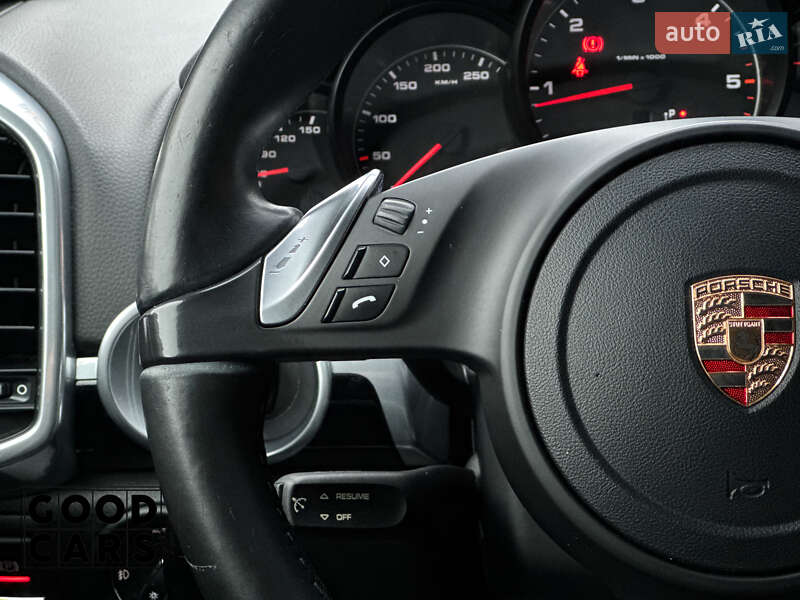 Внедорожник / Кроссовер Porsche Cayenne 2013 в Одессе