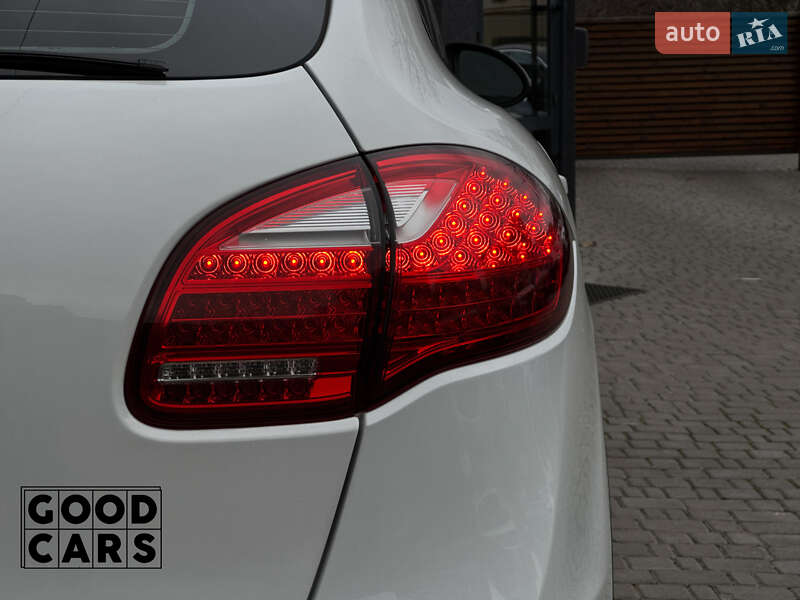 Внедорожник / Кроссовер Porsche Cayenne 2013 в Одессе