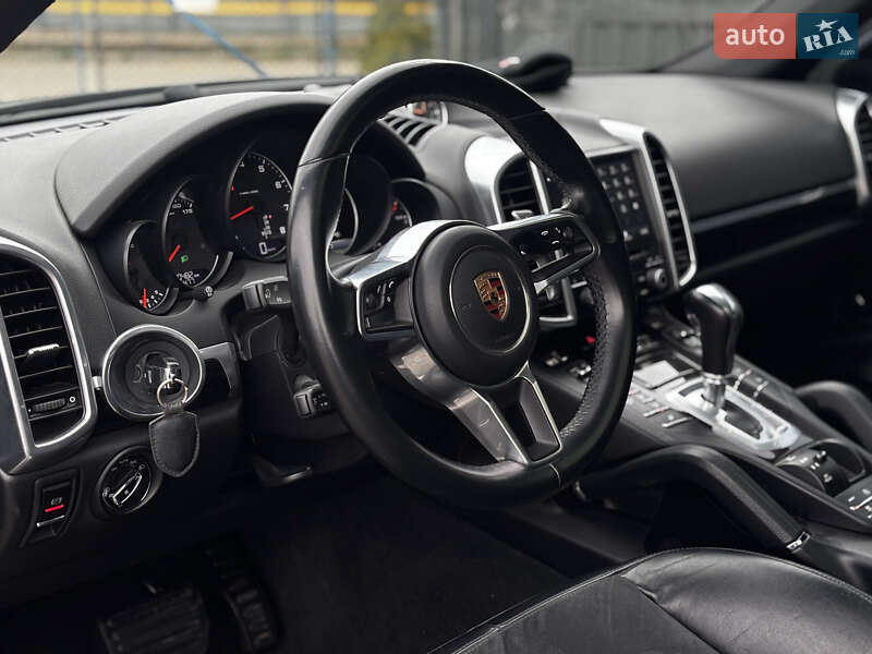 Внедорожник / Кроссовер Porsche Cayenne 2016 в Львове фото 50 Внедорожник / Кроссовер Porsche Cayenne 2016 в Львове