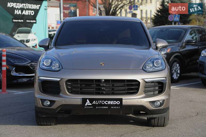 Внедорожник / Кроссовер Porsche Cayenne 2016 в Харькове