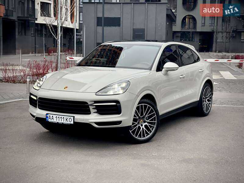Внедорожник / Кроссовер Porsche Cayenne 2021 в Киеве