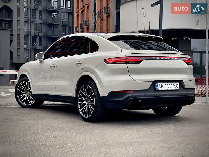 Внедорожник / Кроссовер Porsche Cayenne 2021 в Киеве