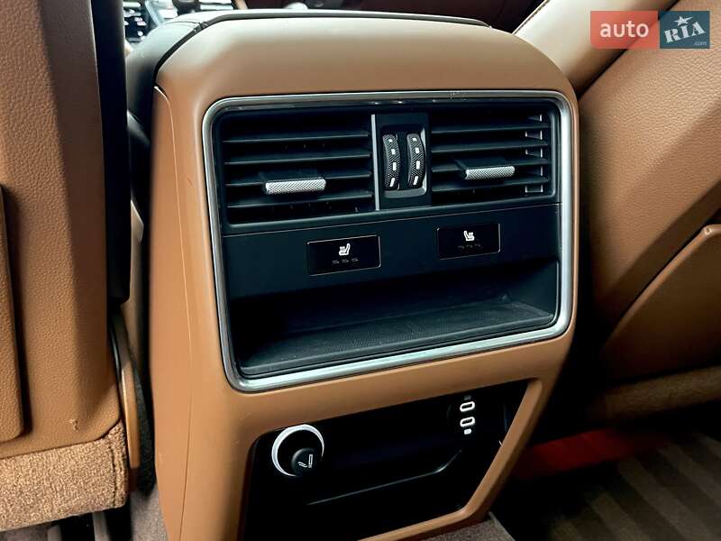 Внедорожник / Кроссовер Porsche Cayenne 2021 в Киеве