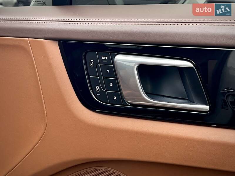 Внедорожник / Кроссовер Porsche Cayenne 2021 в Киеве