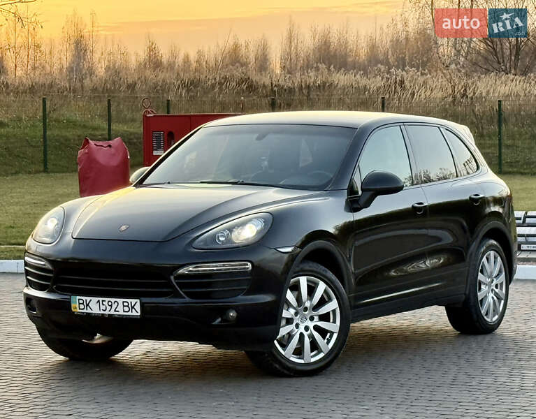 Внедорожник / Кроссовер Porsche Cayenne 2011 в Ровно фото 4 Внедорожник / Кроссовер Porsche Cayenne 2011 в Ровно