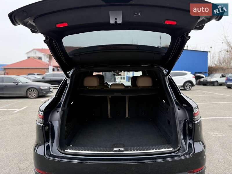 Внедорожник / Кроссовер Porsche Cayenne 2018 в Киеве фото 36 Внедорожник / Кроссовер Porsche Cayenne 2018 в Киеве