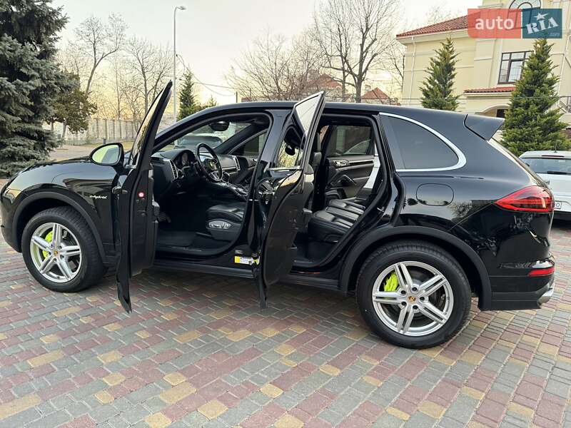 Внедорожник / Кроссовер Porsche Cayenne 2015 в Одессе фото 11 Внедорожник / Кроссовер Porsche Cayenne 2015 в Одессе