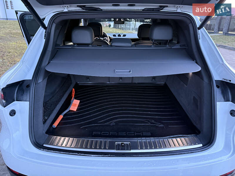 Внедорожник / Кроссовер Porsche Cayenne 2019 в Львове фото 15 Внедорожник / Кроссовер Porsche Cayenne 2019 в Львове