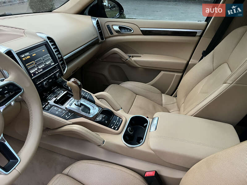 Внедорожник / Кроссовер Porsche Cayenne 2015 в Киеве фото 139 Внедорожник / Кроссовер Porsche Cayenne 2015 в Киеве