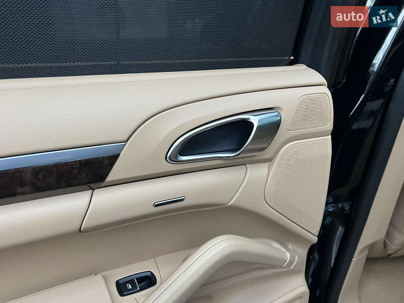 Внедорожник / Кроссовер Porsche Cayenne 2015 в Киеве фото 165 Внедорожник / Кроссовер Porsche Cayenne 2015 в Киеве