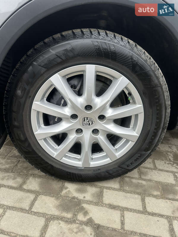 Внедорожник / Кроссовер Porsche Cayenne 2012 в Луцке фото 39 Внедорожник / Кроссовер Porsche Cayenne 2012 в Луцке