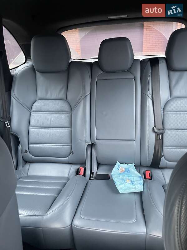 Внедорожник / Кроссовер Porsche Cayenne 2012 в Киеве фото 12 Внедорожник / Кроссовер Porsche Cayenne 2012 в Киеве