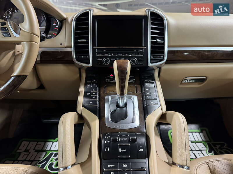 Внедорожник / Кроссовер Porsche Cayenne 2012 в Одессе фото 31 Внедорожник / Кроссовер Porsche Cayenne 2012 в Одессе