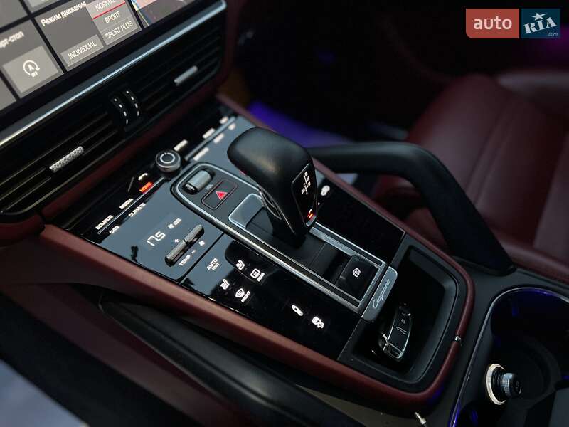 Внедорожник / Кроссовер Porsche Cayenne 2018 в Львове