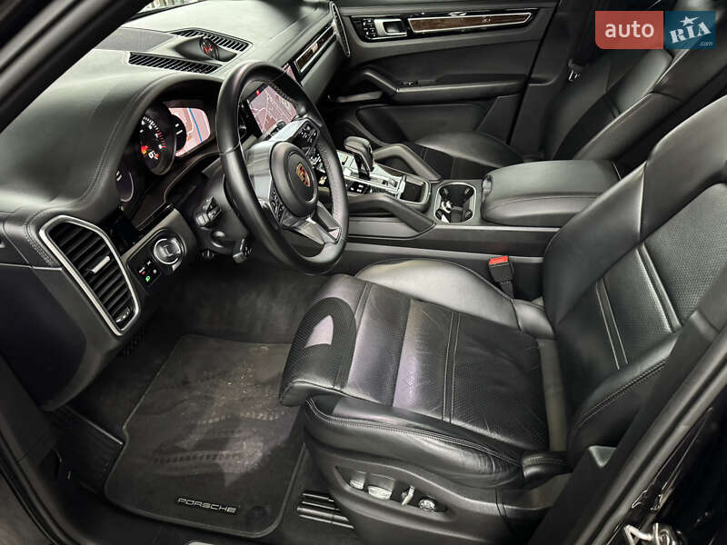 Внедорожник / Кроссовер Porsche Cayenne 2018 в Киеве
