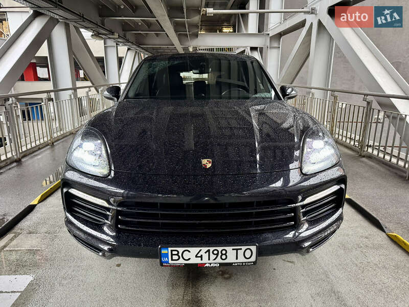 Внедорожник / Кроссовер Porsche Cayenne 2018 в Киеве