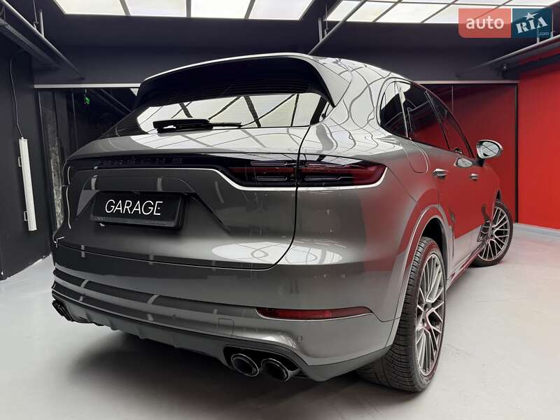 Внедорожник / Кроссовер Porsche Cayenne 2019 в Киеве фото 14 Внедорожник / Кроссовер Porsche Cayenne 2019 в Киеве