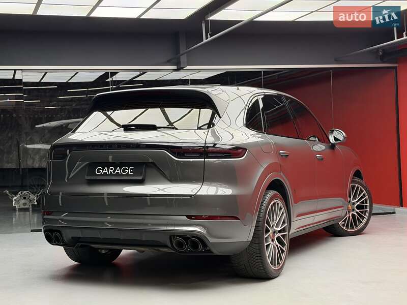 Внедорожник / Кроссовер Porsche Cayenne 2019 в Киеве фото 17 Внедорожник / Кроссовер Porsche Cayenne 2019 в Киеве