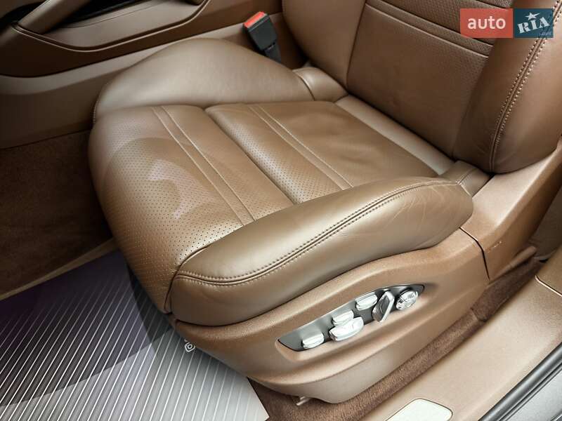Внедорожник / Кроссовер Porsche Cayenne 2019 в Киеве фото 29 Внедорожник / Кроссовер Porsche Cayenne 2019 в Киеве