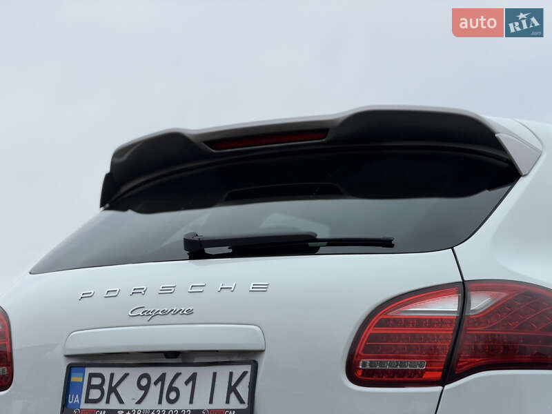 Внедорожник / Кроссовер Porsche Cayenne 2014 в Ковеле