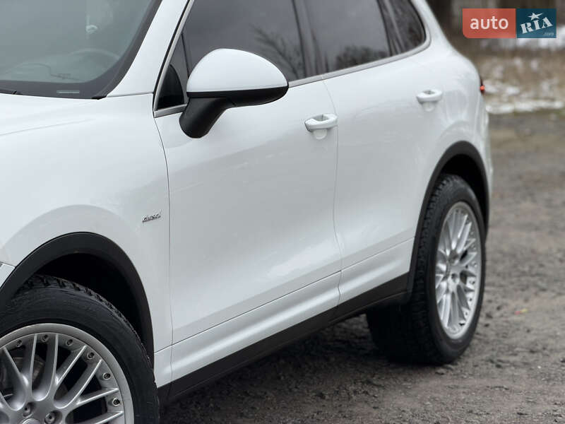 Внедорожник / Кроссовер Porsche Cayenne 2014 в Ковеле