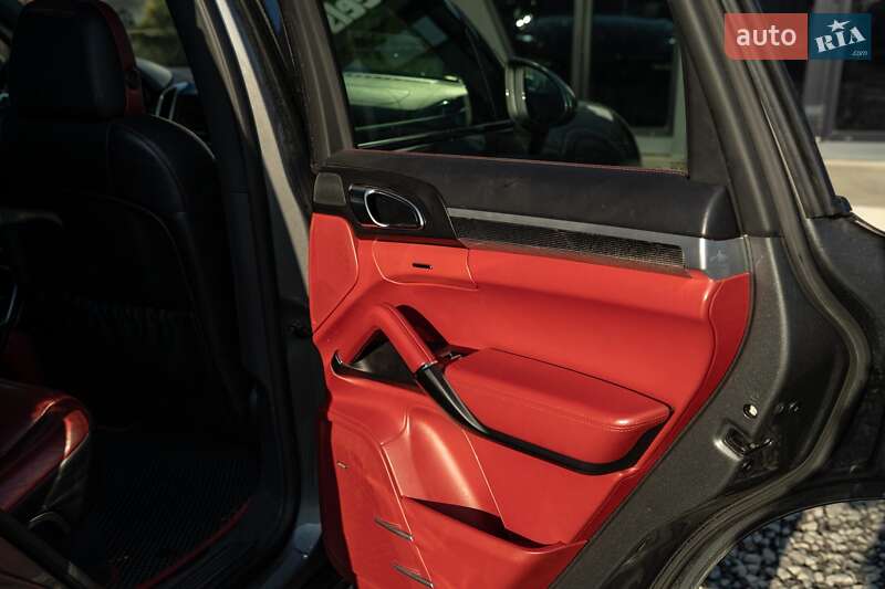 Внедорожник / Кроссовер Porsche Cayenne 2015 в Черновцах фото 46 Внедорожник / Кроссовер Porsche Cayenne 2015 в Черновцах